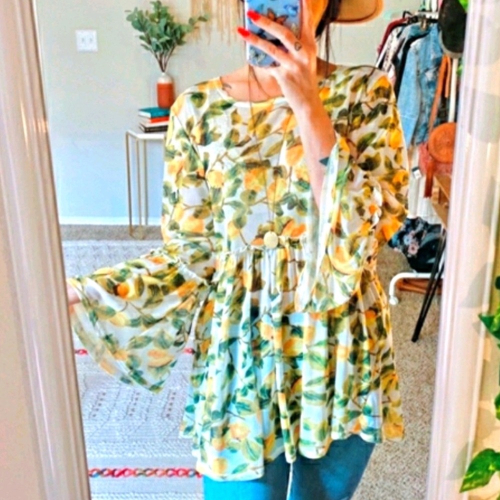 ❤️❤️ Mishca Lemon / Citrus print mesh tunic top Style❤️❤️size s